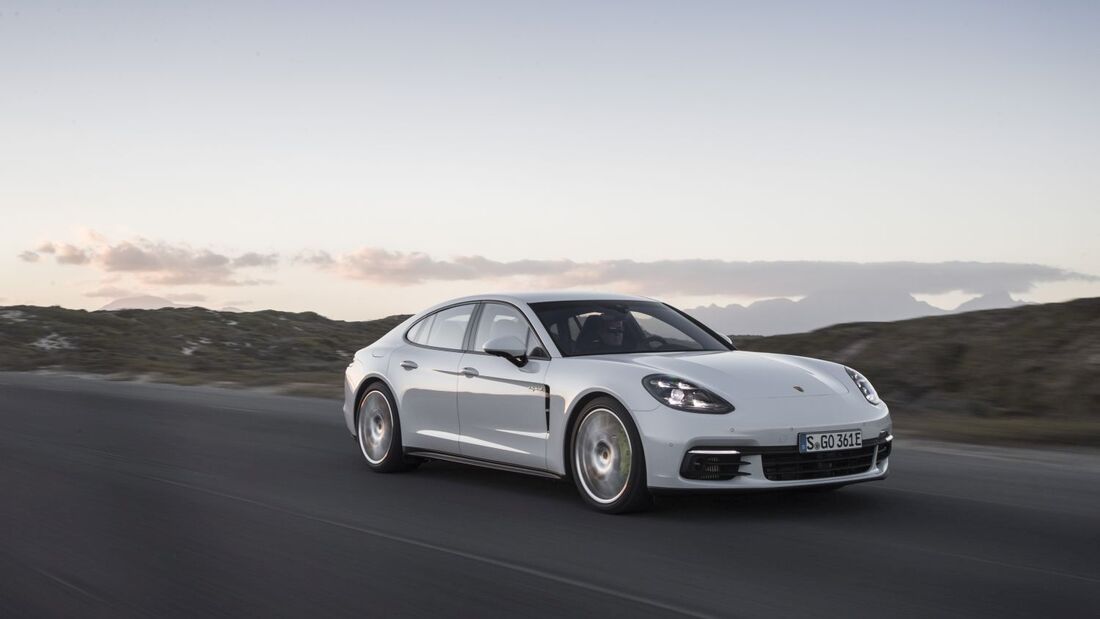 Porsche Panamera 4 E-Hybrid