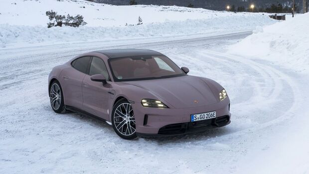 Porsche Taycan 4 2025