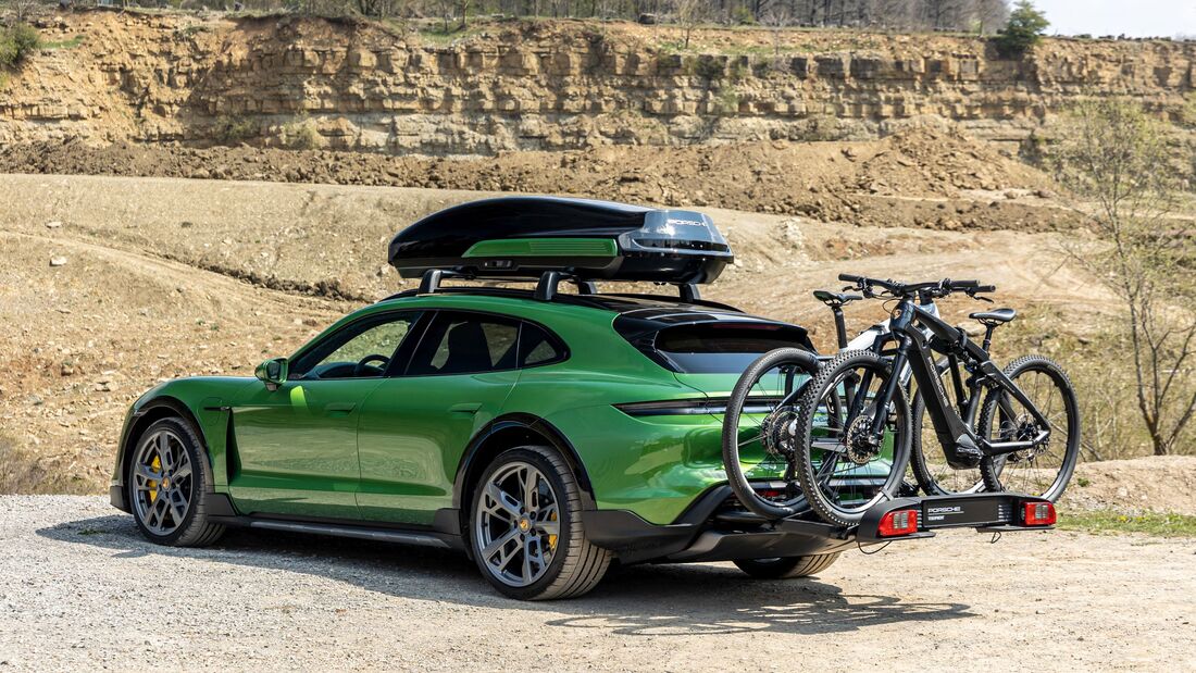 Porsche Taycan Cross Turismo 2021