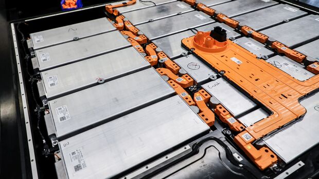 Porsche_Way to X_High Voltage_Batterie Reparatur