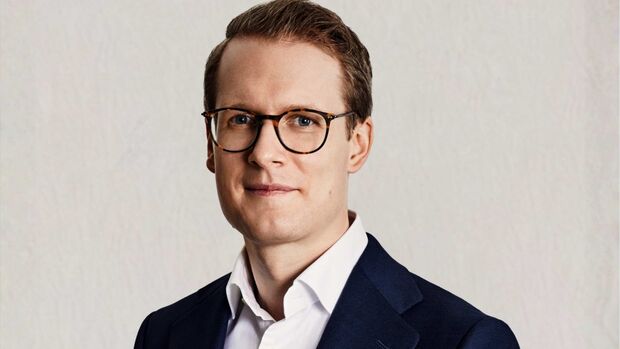 Porträt von Dr. Jürgen Simon, Partner bei Berylls by AlixPartners, im Kontext der Studie zur Lage der europäischen Automobilzulieferer.