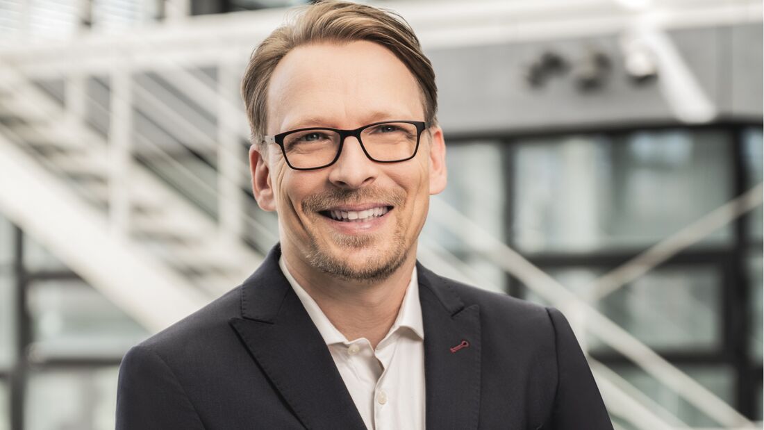 René Schröder ist Gründer und Geschäftsführer der RegSus Consulting GmbH und Experte für Produkt- und Softwareentwicklungsprozesse und digitale Transformation. 