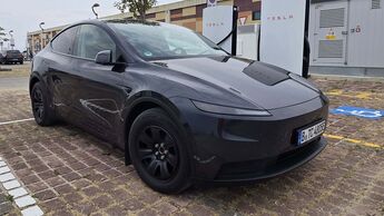 Roadtrip mit dem Tesla Model Y RWD (Juniper) nach Catsellabate in Süditalien