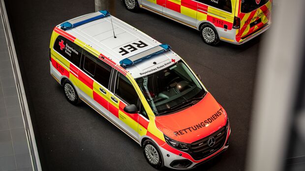 Sechs neue Mercedes-Benz Vito Tourer für Rettungseinsätze des Bayerischen Roten Kreuzes