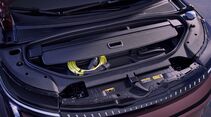 Skoda Peaq als großes Elektro-SUV mit Außenansichten, Innenraumdetails, Frunk, Kofferraum und digitalem Schlüssel
