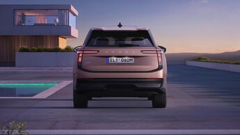 Skoda Peaq als großes Elektro-SUV mit Außenansichten, Innenraumdetails, Frunk, Kofferraum und digitalem Schlüssel