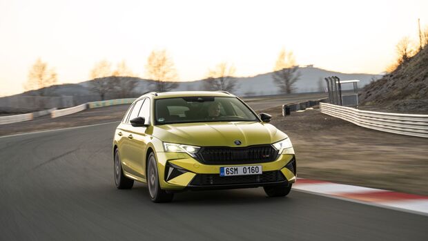 Skoda RS 2025