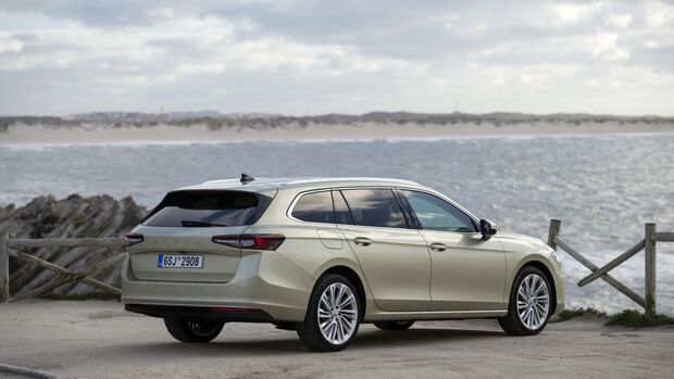 Skoda Superb Combi 2023