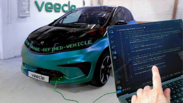 Software-defined Vehicle: Veecle zeigt Fahrzeug mit programmierbarer Fahrzeugarchitektur und Live-Code-Interface.