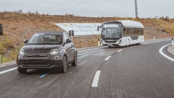 Stellantis induktives Laden 2023