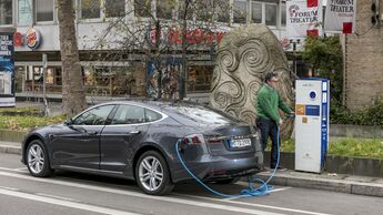 Tesla Model S P100D