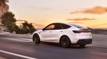 Tesla Model Y 2025