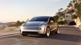 Tesla Model Y 2025