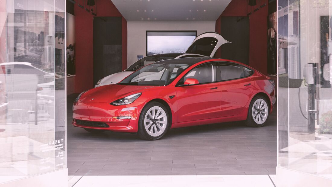 Tesla Store-Konzept 2024