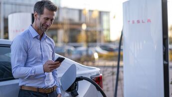 Tesla Supercharger 2023