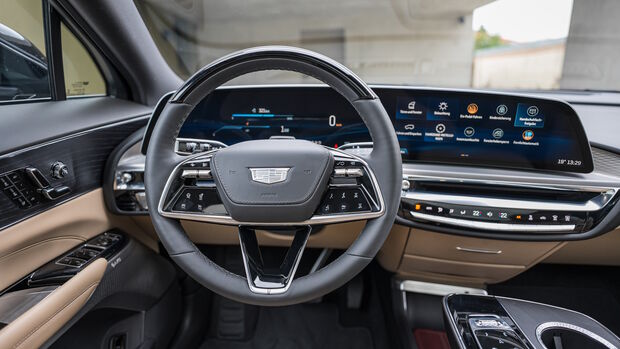Test 2025 Cadillac Lyriq