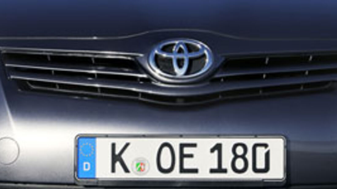 Toyota Auris - Kick durch Start-Stopp