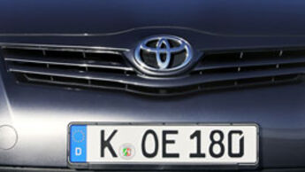 Toyota Auris - Kick durch Start-Stopp
