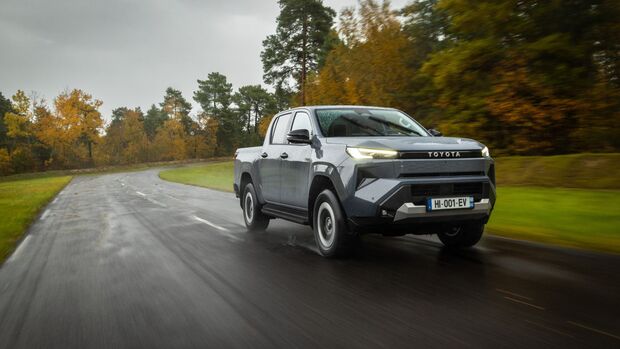 Toyota Hilux BEV 2026