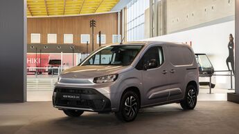 Toyota Transporter 2024