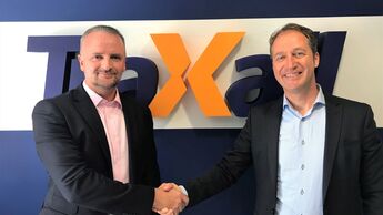 TraXall CEO Ross Jackson welcomes Leomont Wouda International Business Development Director.jpg