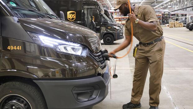 UPS nimmt 188 neue Elektro-Zustellfahrzeuge in Deutschland in Betrieb.