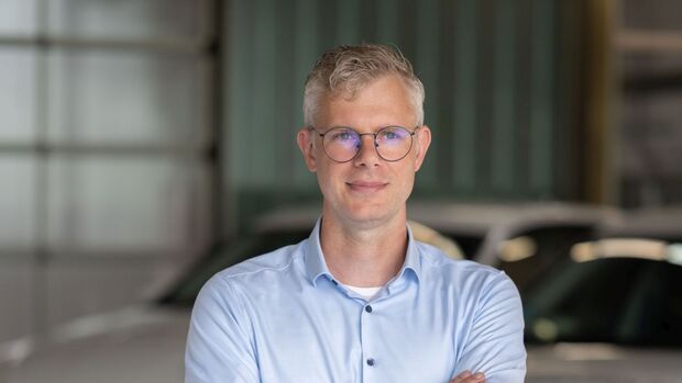 Ulrich Reiner von der Hager Group im Audi-Feldtest zu bidirektionalem Laden