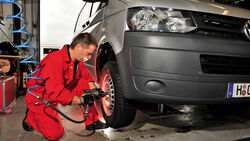 VW, Test, Reifenwechsel, wechseln, Reifen, Regen, nasse Fahrbahn, Vanco Eco, Continental, Bridgestone, Goodrich, Kumho, Nokian, Pirelli
