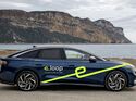 Volkswagen ID.7 mit e.loop-Branding als Beispiel für das Mobilitätsangebot von VGRD Fleet.