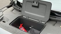 Volvo EM90 2025