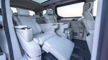 Volvo EM90 2025