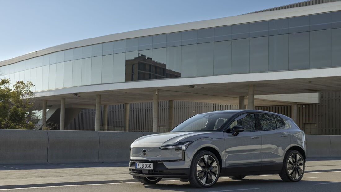 Volvo EX30 2024