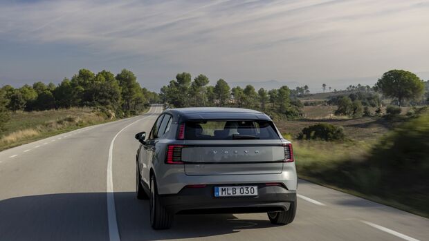Volvo EX30 2024