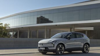 Volvo EX30 2024