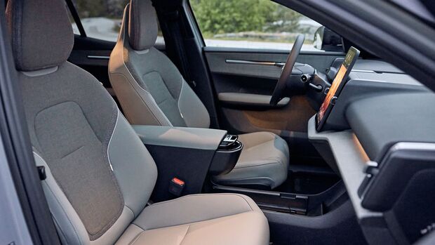 Volvo EX30 Cross Country  2025