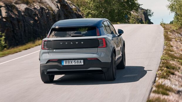 Volvo EX30 Cross Country  2025