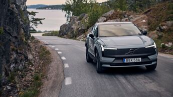Volvo EX30 Cross Country 2025