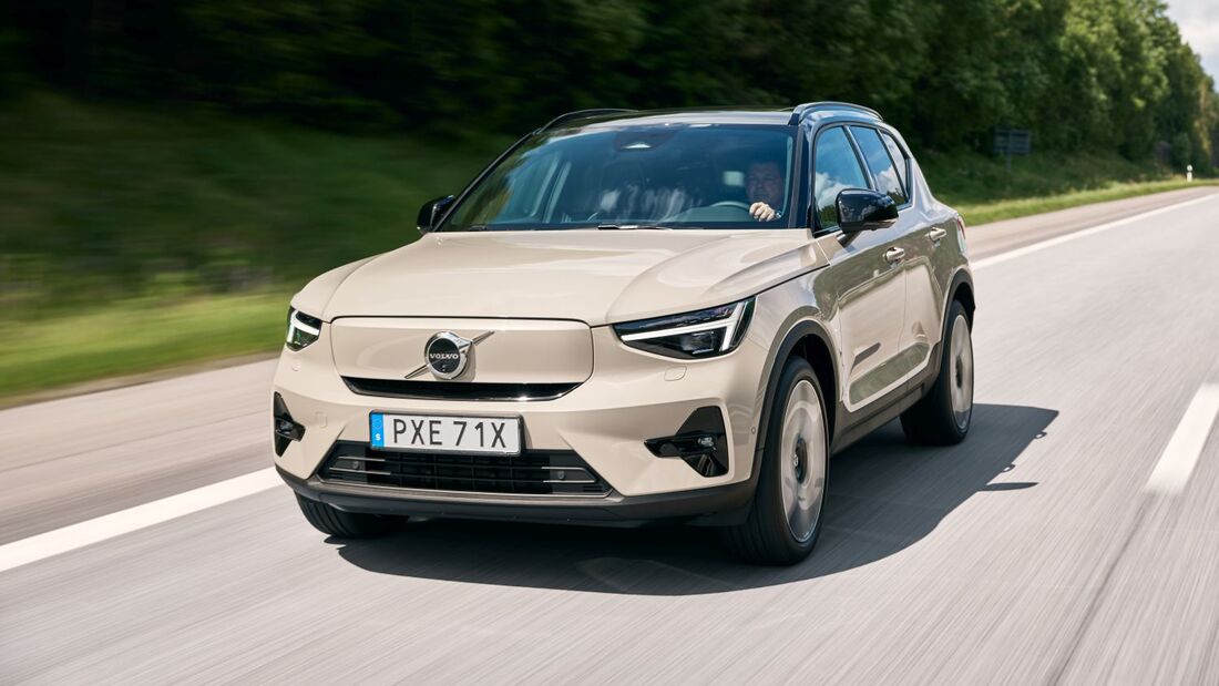 Volvo EX40 EC40 2025