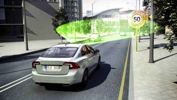 Volvo V60 Modelljahr 2014
Assistenzsysteme Fahrerassistenz Sicherheit Tempolimitwarner Verkehrsschilderkennung