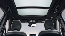 Volvo XC60 Long Range Plug-in-Hybrid mit neuer Front, Innenraum, Kofferraum, Ladeanschluss und Details der Modellpflege