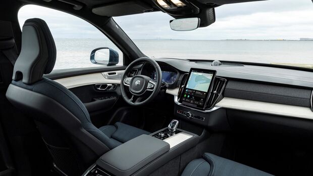 Volvo XC90 B5 2025