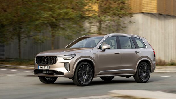 Volvo XC90 B5 2025