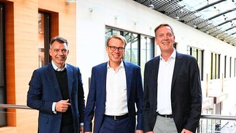 Vorstand des VMF - Verband der markenunabhängigen Mobilitäts- und Fuhrparkmanagementgesellschaften e. V. wiedergewählt: Frank Hägele (Deutsche Leasing), Vinzenz Pflanz (Sixt SE) und Christian Schüßler (Arval Deutschland).
