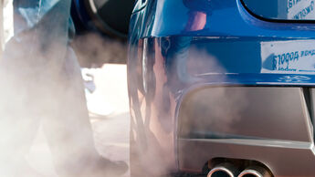Wniger CO2 dank des Cleaner Car Contracts