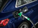 Zapfsaeule fuer Diesel R100 und XTL als Beispiel fuer alternative Kraftstoffe an einer Tankstelle