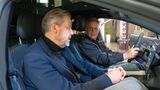 Zeekr-Chefdesigner Stefan Sielaff im Interview mit firmenauto-Chefredakteur Carsten Nallinger