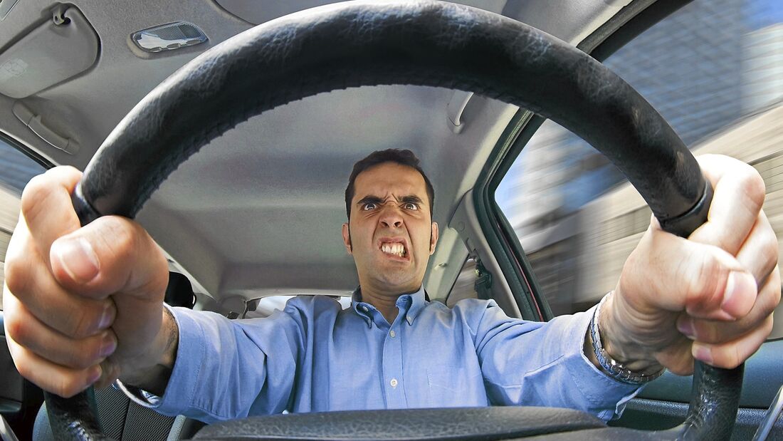 aggression aggressiv wut fahrer verkehr stress