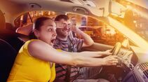 fahrer, firmenwagen, mann, frau, augen, zuhalten, auto, innenraum, 