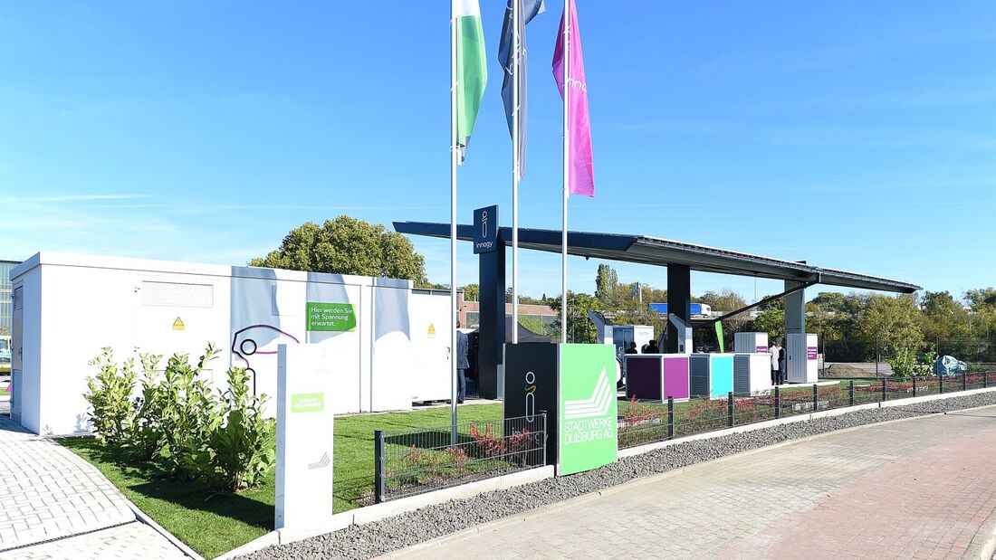Innogy stellt 150-kW-Schnellladesäulen auf