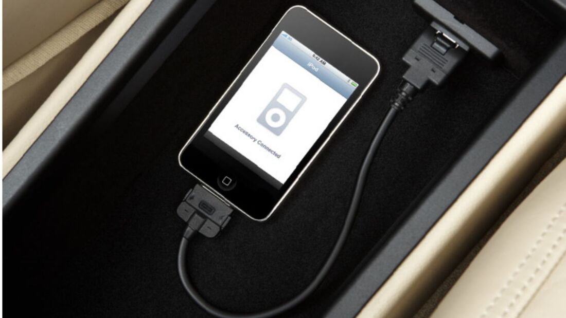 Keine Strafe wegen iPod am Steuer